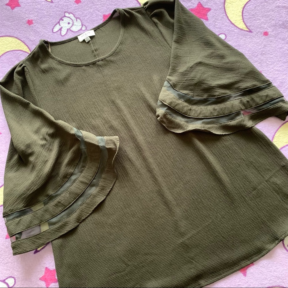 Umgee Blouse - Picture 2 of 10